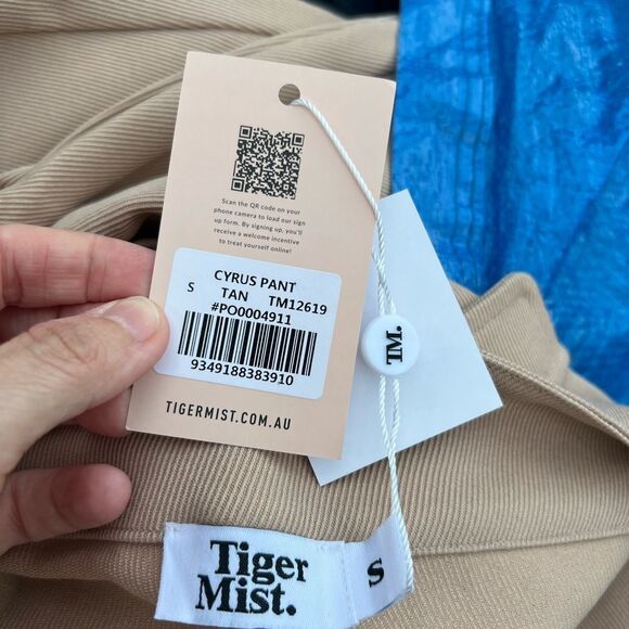 NWT Tiger Mist Tan Cyrus Pants sold at Revolve size small preppy closet staple - Picture 5 of 6
